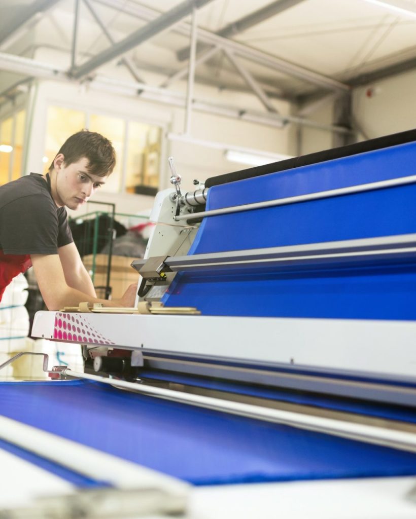 Worker working in fabric industry